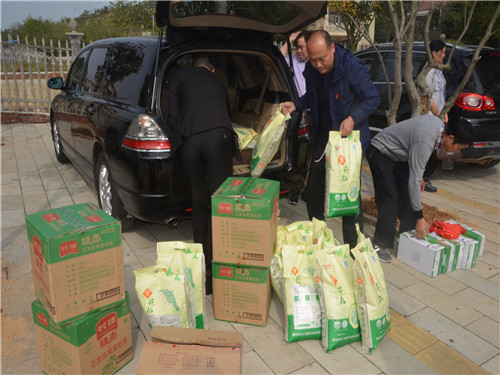 岳陽市龍馬驛站汽車服務有限公司,汽車銷售,汽車清洗,汽車美容,汽車裝飾,汽車影音